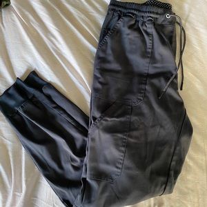 Jogger scrub bottoms